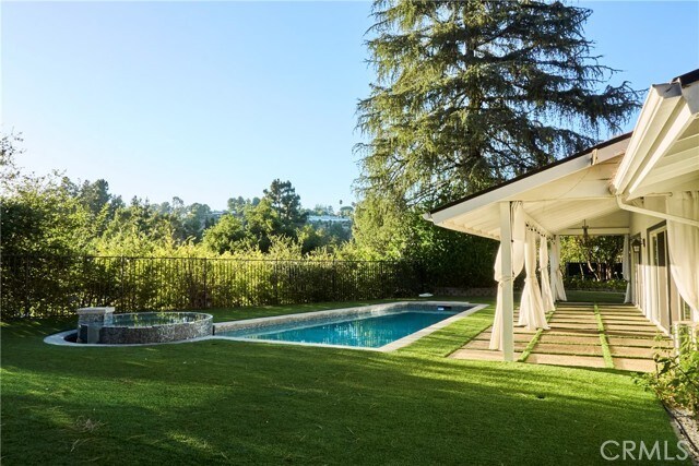 Foto del edificio - 15510 Woodcrest Dr