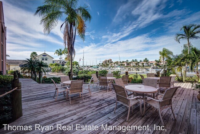 Building Photo - 3160 Matecumbe Key Rd