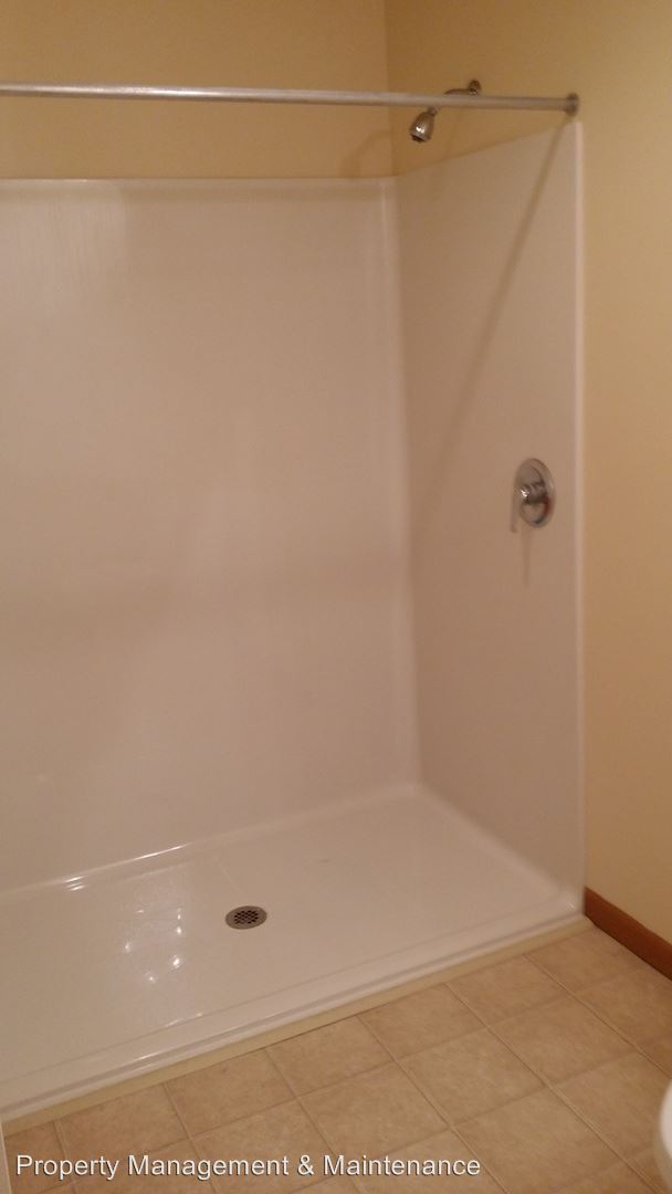 Foto del edificio - 1906 N Oak Dr