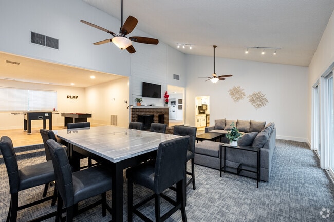 Casa club - Windchase Flats &amp; Townhomes