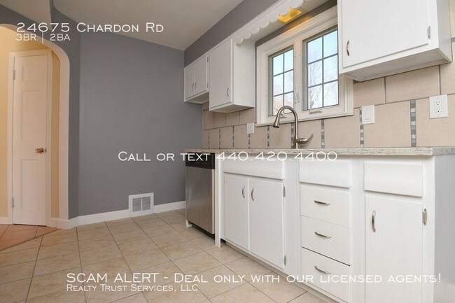 Foto del edificio - 24675 Chardon Rd