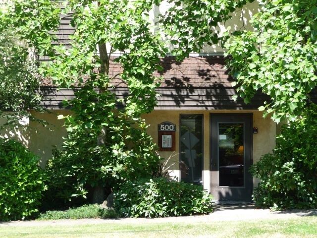 Primary Photo - 500 NE 70th St
