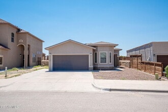 Building Photo - 11140 Catherine Slutter Ln