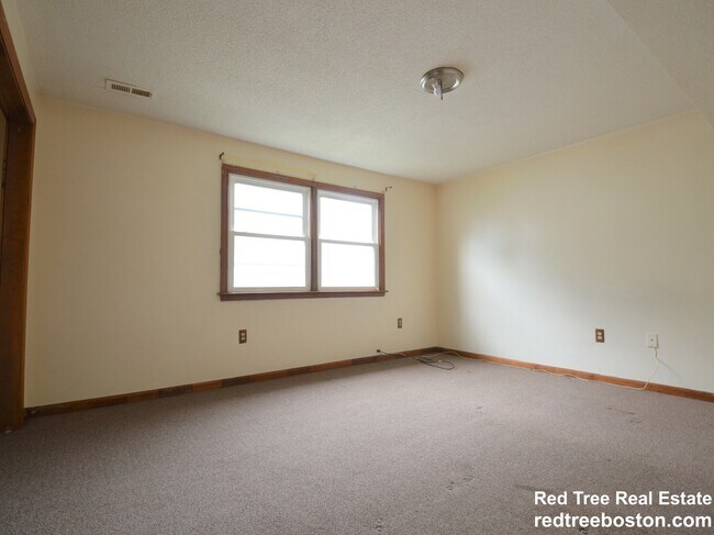 Building Photo - 92 Whitfield St