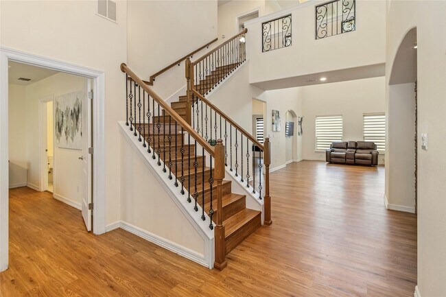 Foto del edificio - 2016 Santa Fe Cir