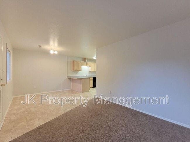 Building Photo - 305 1st Ave SW