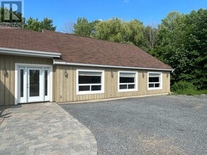 Building Photo - 2487 Huntley Rd