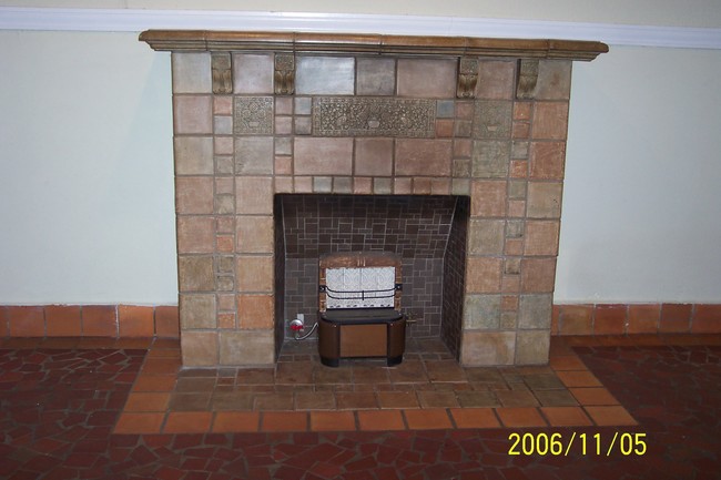 gas fire place - 1505 Tulane St