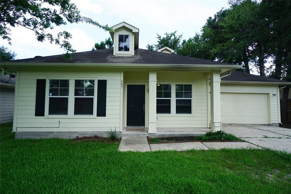 Primary Photo - 607 Aweigh Dr