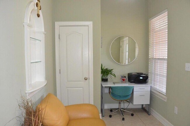 Foto del edificio - 4230 Jade Loop