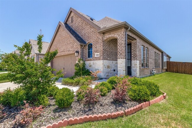 Photo - 9504 Longhorn Ln House