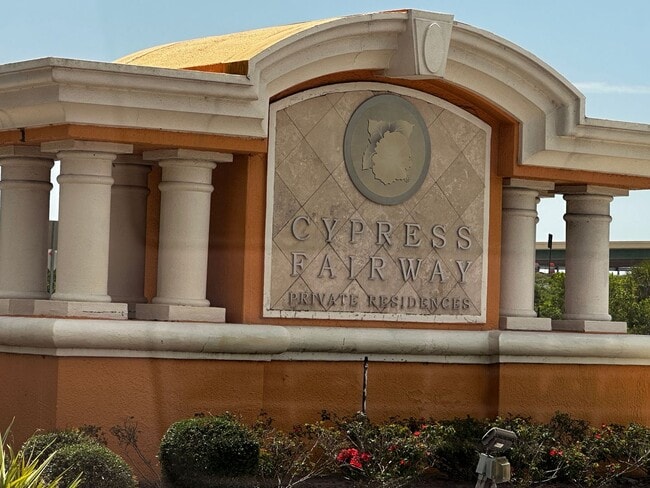 Building Photo - Cypress Fairways 2brm Condo Near Orlando A...