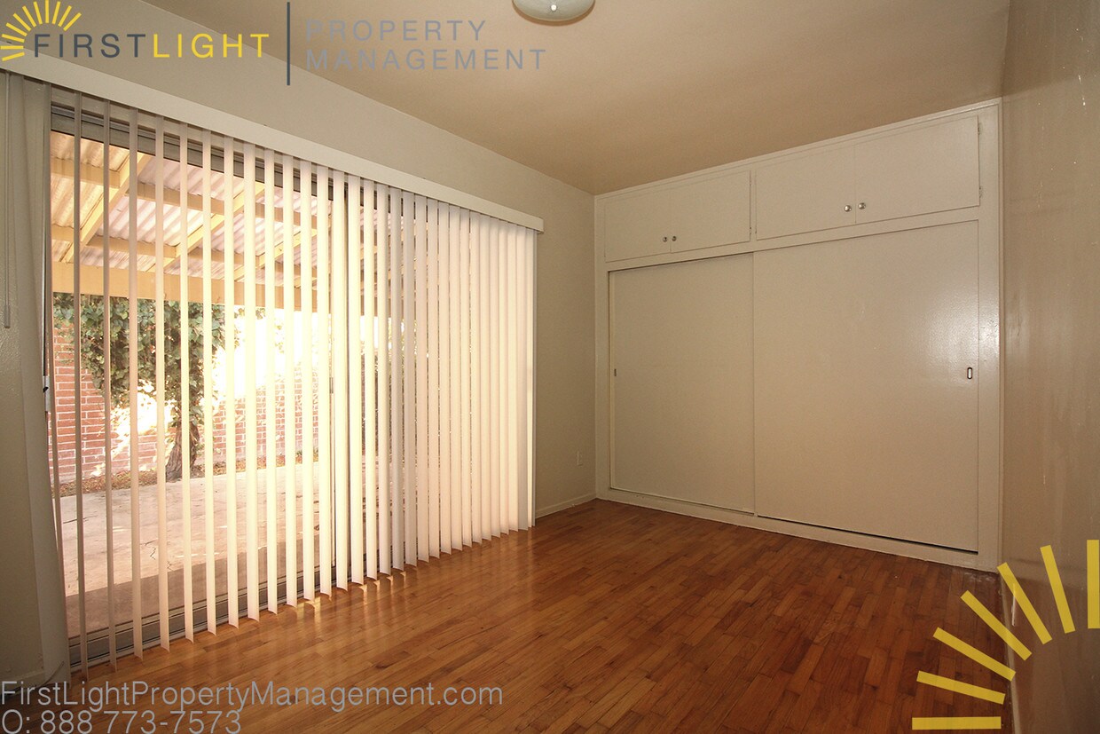 Foto principal - 9028 Reading Ave