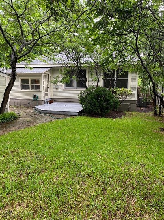 Backyard - 511 E 40th St
