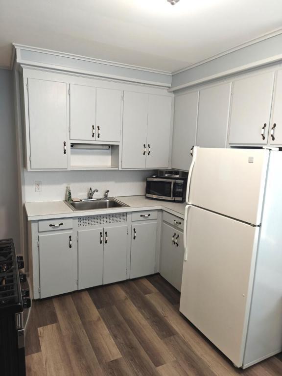 Foto del edificio - 1409 Royal Ave