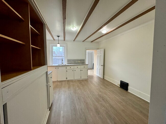 Photo du bâtiment - 109 Clothier St W