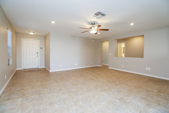 Foto del edificio - 8502 E Kiowa Ave