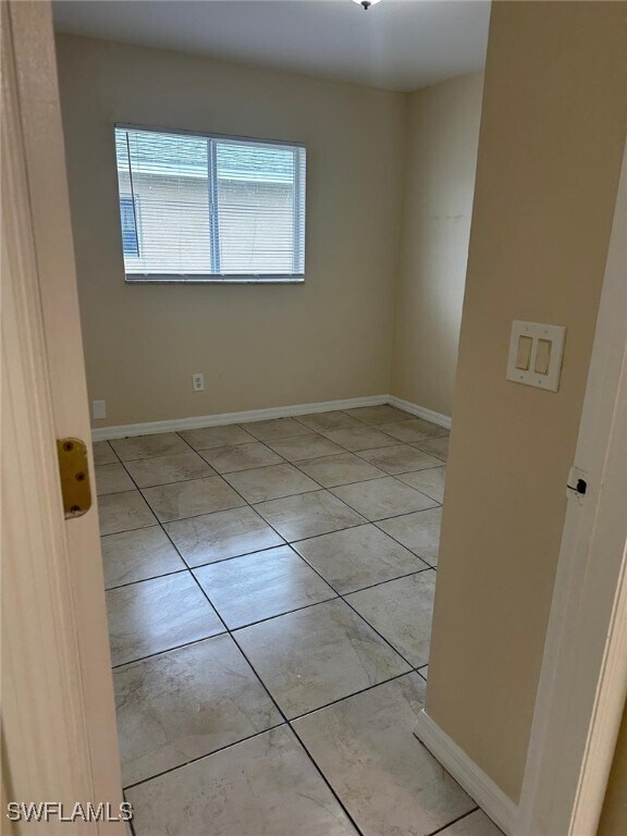 Foto principal - 2117 Fairway Dr