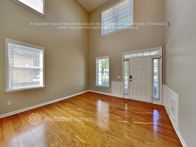 Foto del edificio - 3123 Baywood Ct