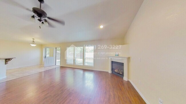 Building Photo - 5101 Cabrillo Way