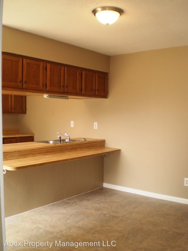 Foto del edificio - 428 Cross Creek Rd