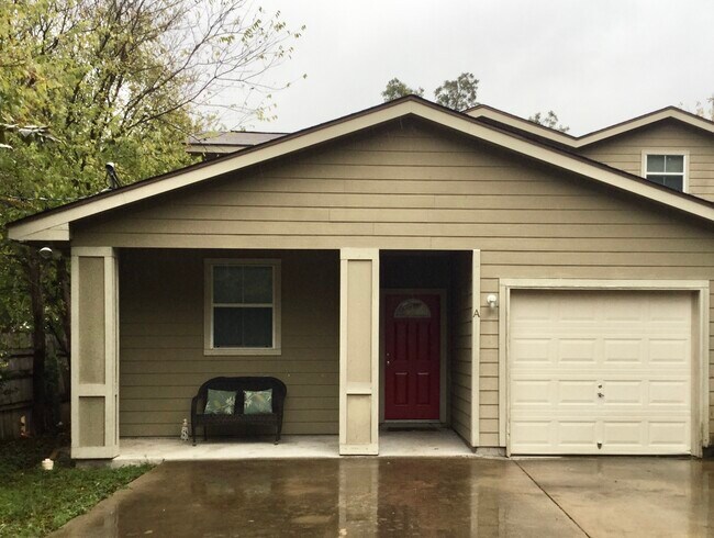 Building Photo - 9109 Georgian Dr