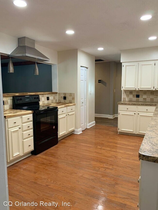 Foto del edificio - 6 br, 3 bath House - 1288 Michigan Avenue