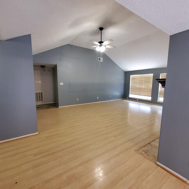 Foto del edificio - 2519 Chestnut Cir