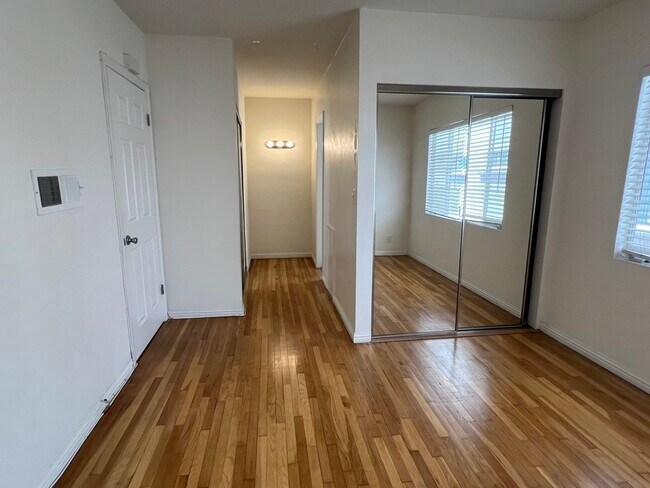 Foto del edificio - 3721 Motor Ave
