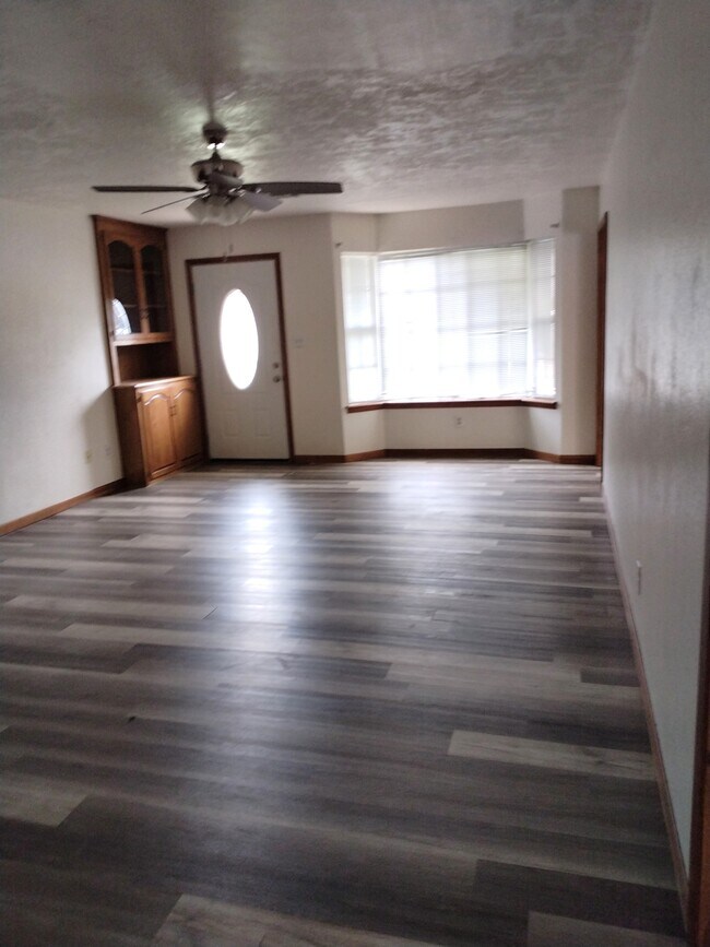 Foto del edificio - 1409 NW Logan Ave