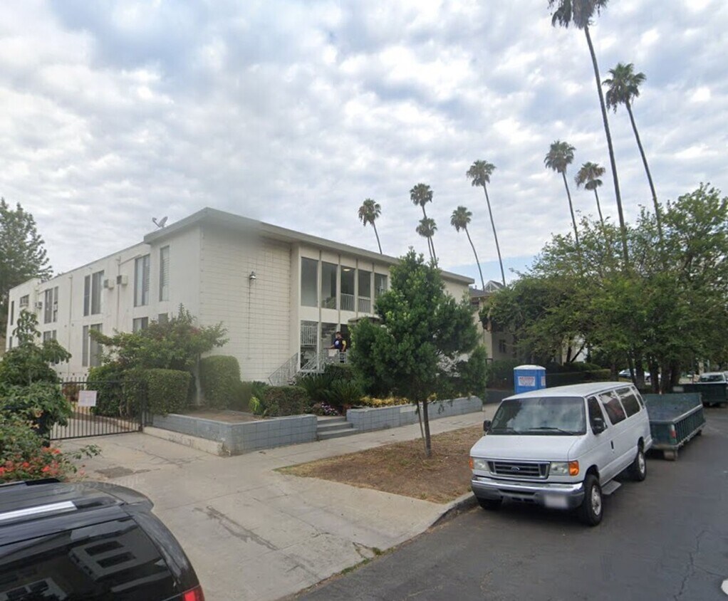 Foto del edificio - 1 BED 1 BATH IN LOS ANGLES !!