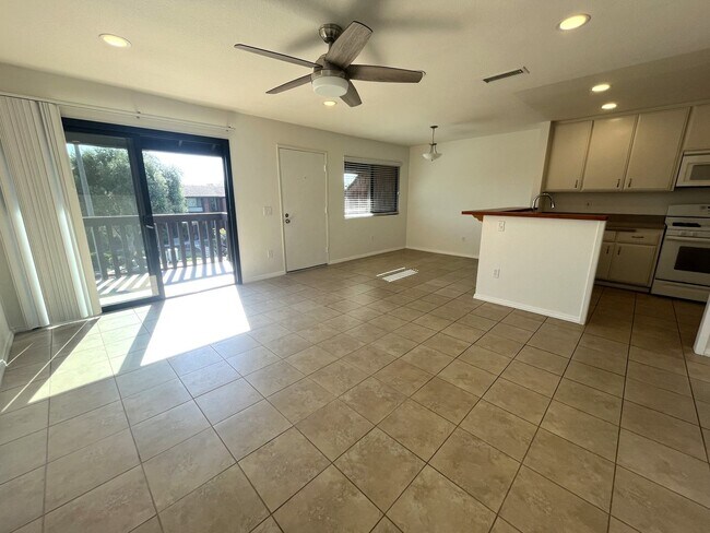 Foto del edificio - 2556 Ocean Cove Dr