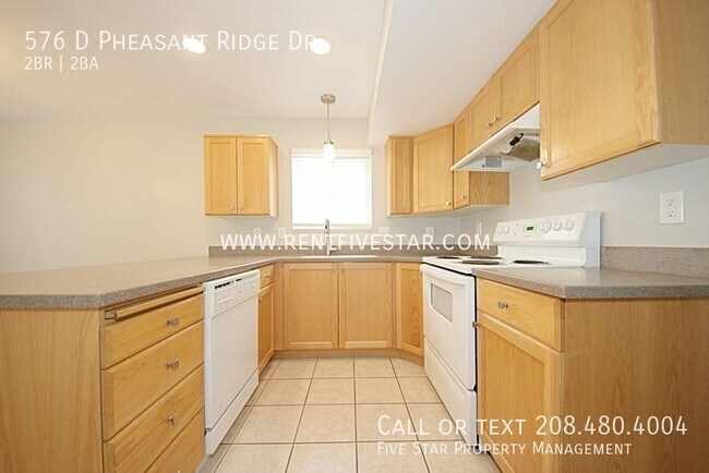 Building Photo - 576 Pheasant Ridge Dr