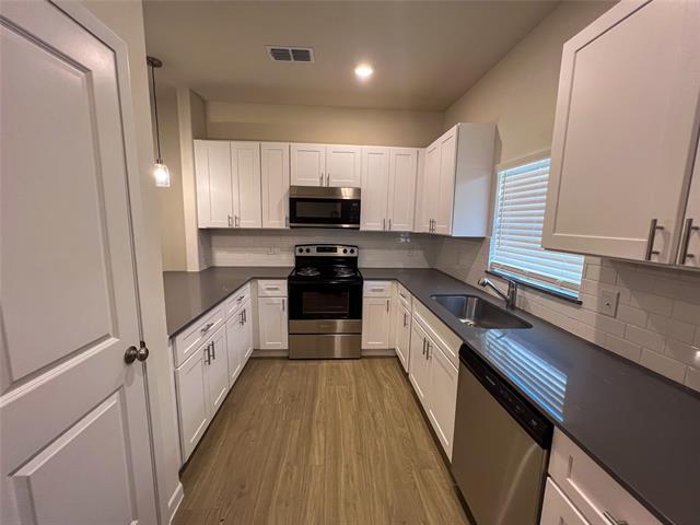 Building Photo - 3050 Viking St