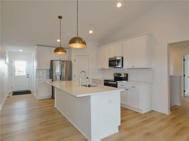 Building Photo - 2904 Bluebell Ln