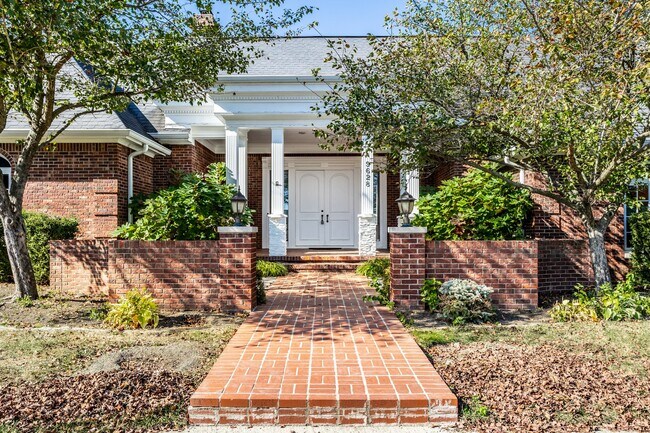 Foto del edificio - 9628 Summerlakes Dr