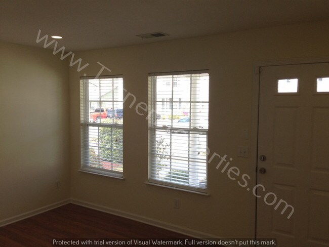 Foto del edificio - Neat 5 BR w/ Fenced Backyard in Lake Carolina