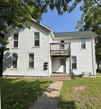 Building Photo - 924 Water St