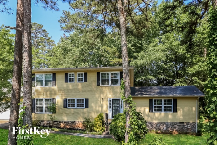 Primary Photo - 3975 Sandy Plains Rd