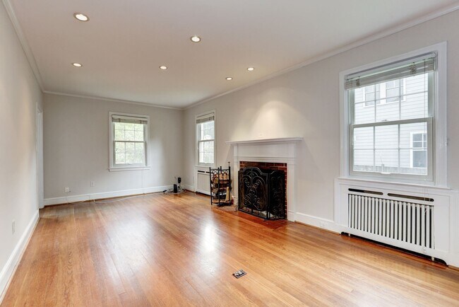 Foto del edificio - 4933 47th St NW