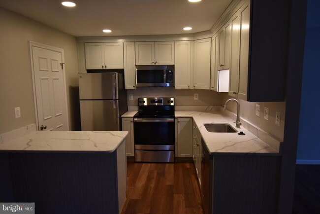 Building Photo - 10208 Ashbrooke Ct