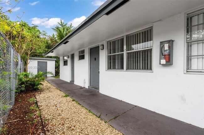 Building Photo - 5842 NW 23rd St