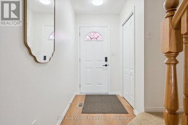 Building Photo - 151 Clairfields Dr E