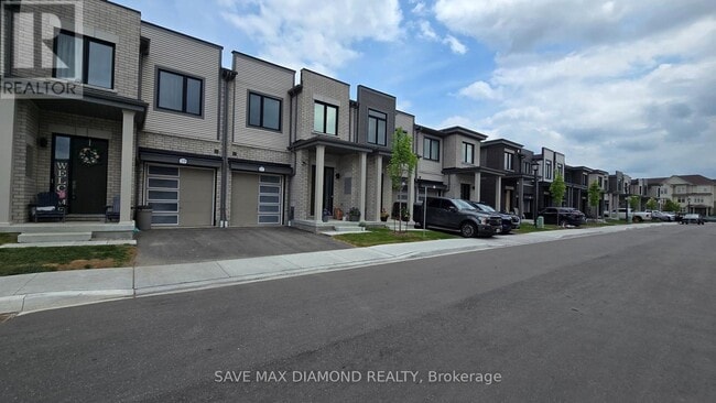 Building Photo - 29 Sorbara Wy