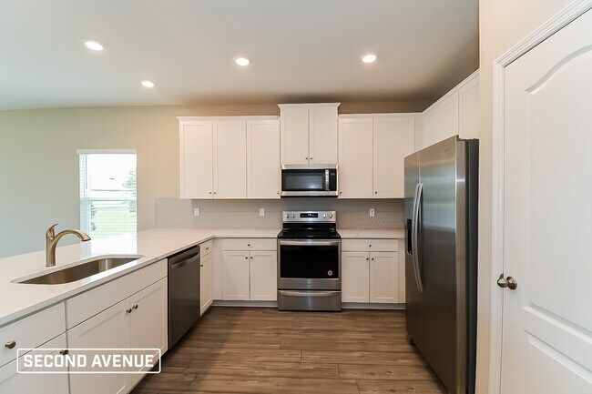Foto del edificio - 457 Falcon Ridge Rd