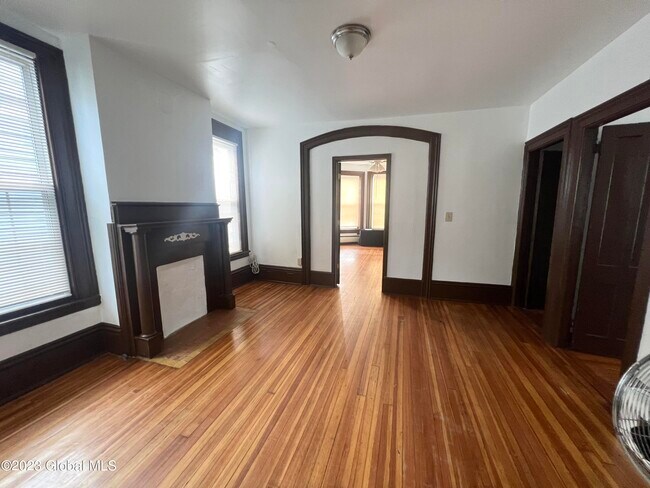 Building Photo - 81 2nd Ave