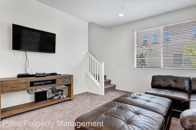Building Photo - 4 br, 3 bath House - 323 Paseo Gusto