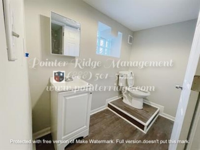 Foto del edificio - 3241 Cliftmont Ave