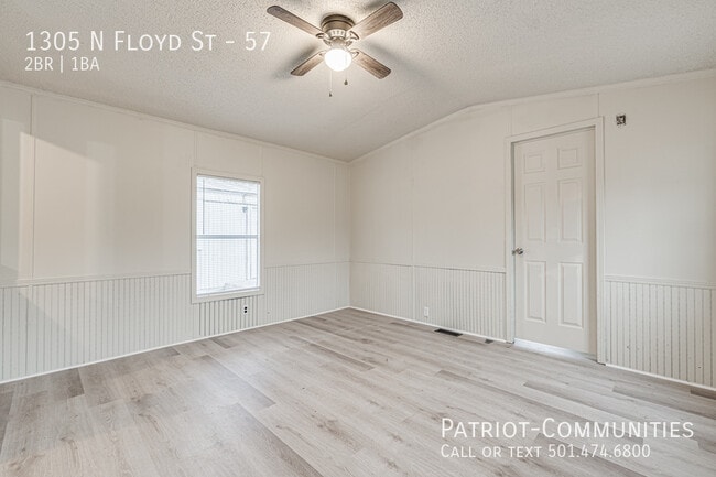 Building Photo - 1305 N Floyd St