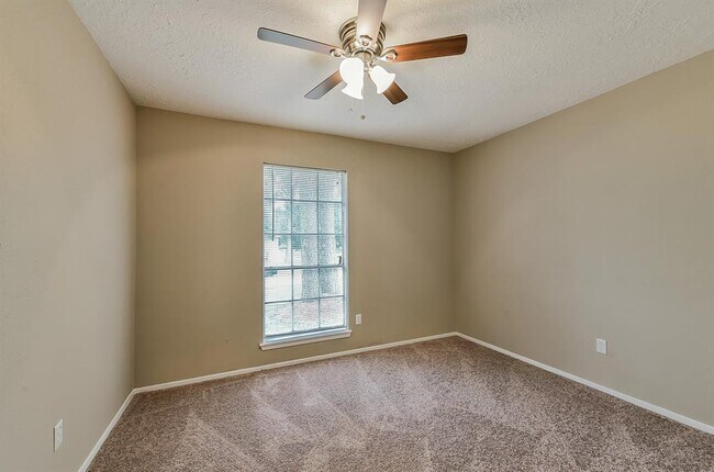 Foto del edificio - 22407 Ivygate Dr